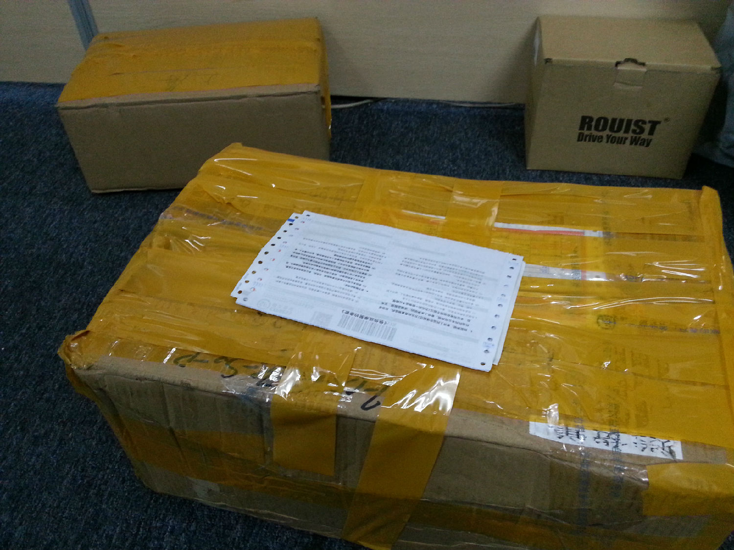 東莞客戶訂購的P+F傳感器已經發貨！